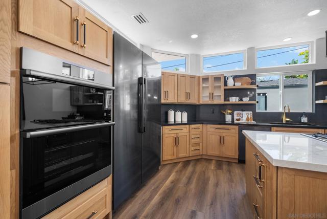 5150 Bristol Road, San Diego CA: https://media.crmls.org/mediaz/fde6e4cc-afb8-46a0-9704-39baa4951924.jpg