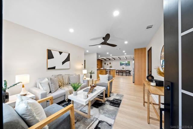 Image 3 of 48 For 4664 Isleta Ave