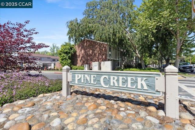 1237 Pine Creek Way, Concord CA: https://media.crmls.org/mediaz/fde6f043-67f5-44e3-b19e-bc31f486d9f2.jpg