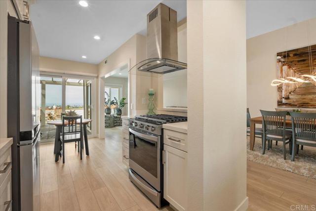 Detail Gallery Image 13 of 54 For 6757 Heath Ct, Carlsbad,  CA 92011 - 3 Beds | 2/1 Baths