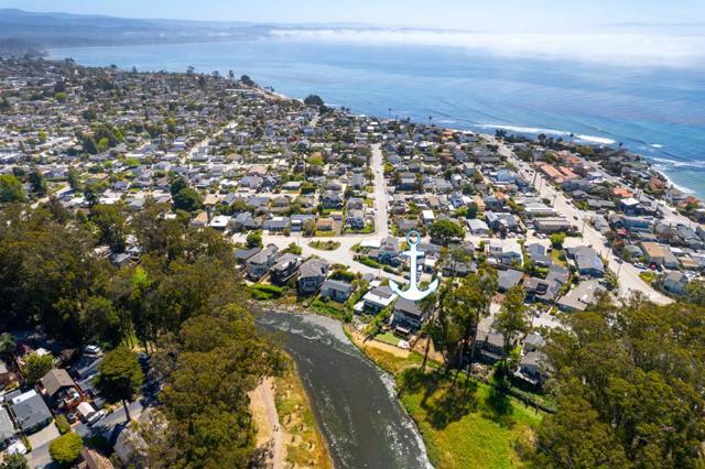 143 Moran Way, Santa Cruz CA: https://media.crmls.org/mediaz/fde72d8d-5129-4505-ae45-6941eca7c275.jpg