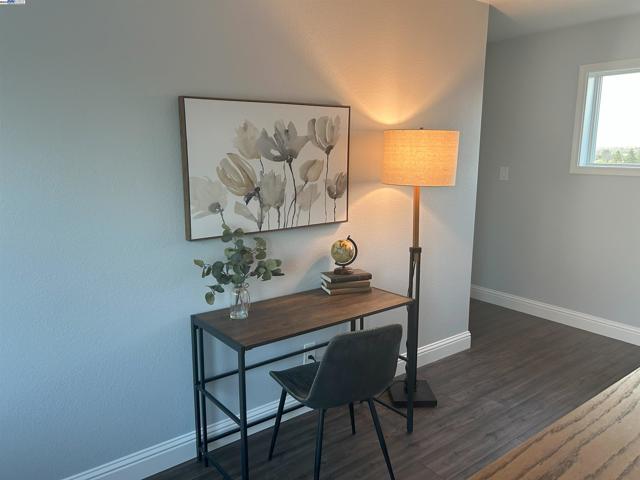 588 E Angela St, Pleasanton CA: https://media.crmls.org/mediaz/fde7728b-1d1b-4adc-a3b8-409c8883ba05.jpg