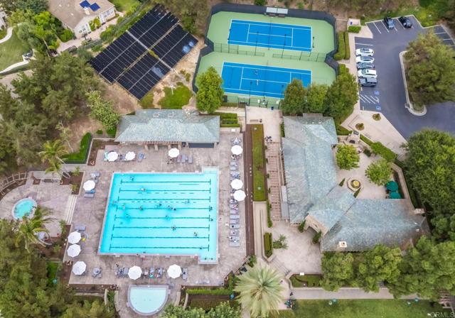 Detail Gallery Image 35 of 43 For 8092 Paseo Arrayan, Carlsbad,  CA 92009 - 5 Beds | 4/1 Baths