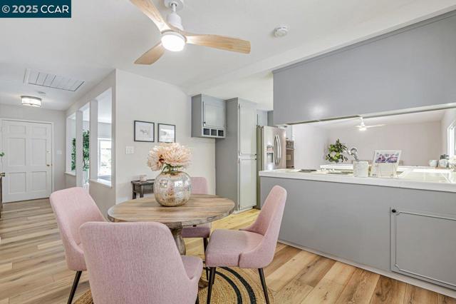 3812 Fernwood Ct, Concord CA: https://media.crmls.org/mediaz/fde7a574-5b3b-4912-919f-d27fd6a9198b.jpg
