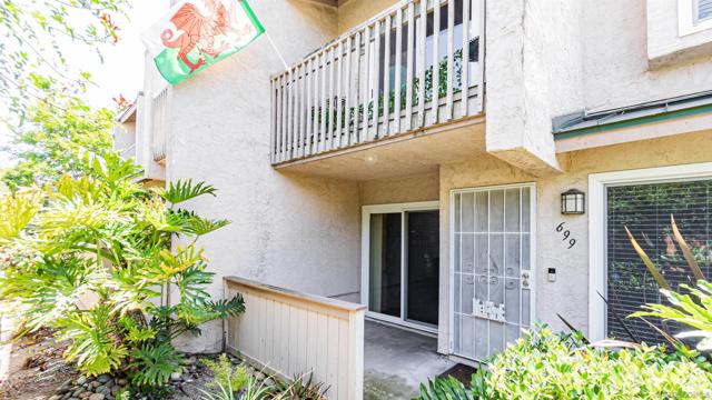699 Ascot Dr, Vista CA: https://media.crmls.org/mediaz/fde7ea8f-8f7a-46d1-952a-cf4f1f4031be.jpg