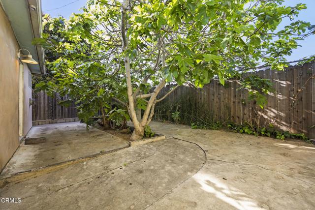 1727 San Nicholas Street, Ventura CA: https://media.crmls.org/mediaz/fde87f08-651b-4f23-ac91-6d837cb8b649.jpg