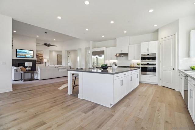 29527 Viking View Ln, Valley Center CA: https://media.crmls.org/mediaz/fde88d3e-fb1c-48ec-a48d-93069f343726.jpg