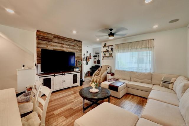 Image 1 of 35 For 1828 Liquid Ln