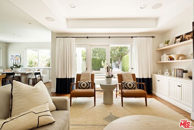 2468 Wellesley Avenue, Los Angeles CA: https://media.crmls.org/mediaz/fde8f2c0-657d-4345-8204-a60ea623511a.jpg