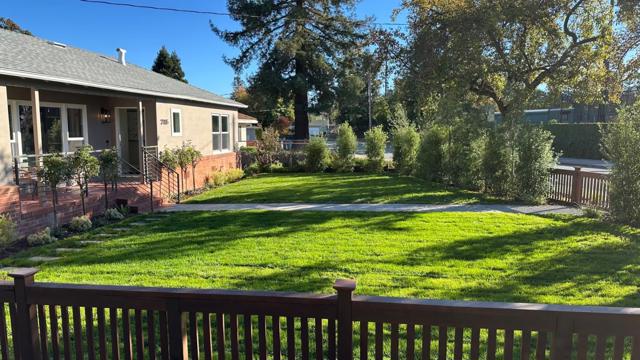 2105 Stratford Way, San Mateo CA: https://media.crmls.org/mediaz/fde98967-232e-4a9e-9cd1-5854008c9d78.jpg