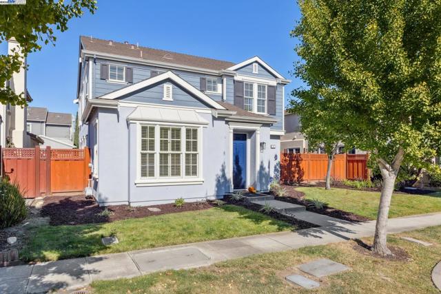 5 Cornelius Sq, Alameda CA: https://media.crmls.org/mediaz/fdea188f-4472-462e-a120-0811cca6fc31.jpg