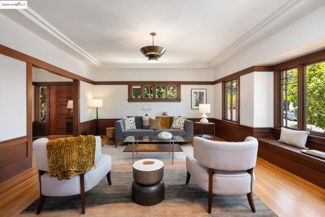 971 Santa Barbara Rd, Berkeley CA: https://media.crmls.org/mediaz/fdea44f1-039e-4795-b299-07aad4d0fa49.jpg
