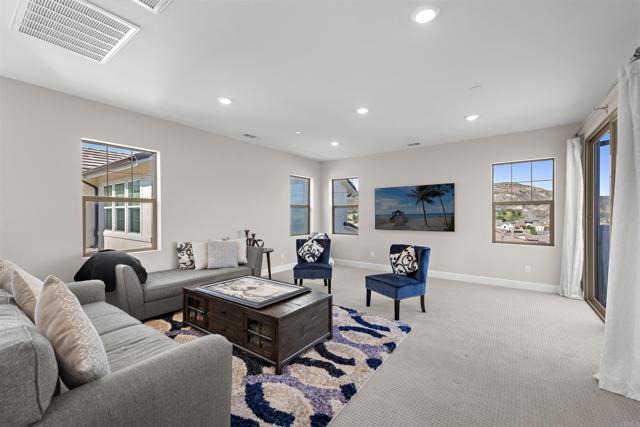 Detail Gallery Image 8 of 51 For 2944 Gait Way, Escondido,  CA 92029 - 5 Beds | 3/1 Baths