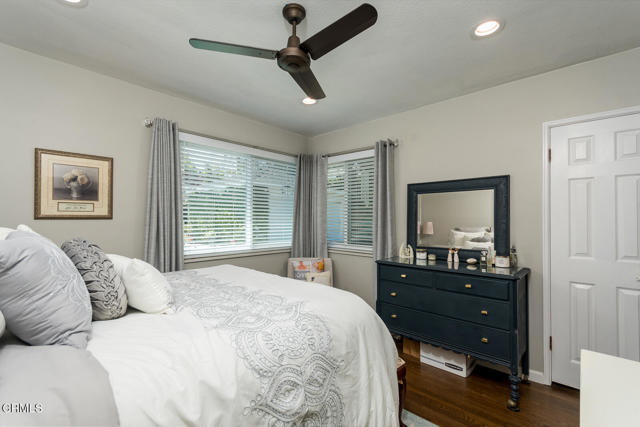 4841 Hill Street, La Canada Flintridge CA: https://media.crmls.org/mediaz/fdead65b-6c3c-4271-a91a-7a73dc7844d4.jpg