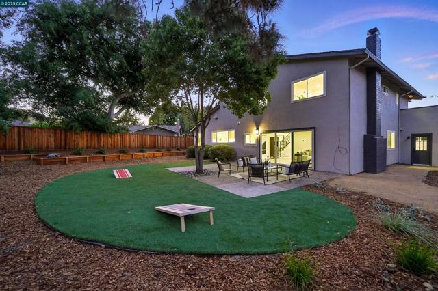 31 Junewood Ct, Danville CA: https://media.crmls.org/mediaz/fdec0ce0-c5ea-4204-bb19-c31dfb541aa5.jpg