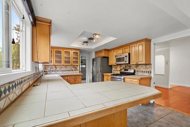 1091 Century Drive, Napa CA: https://media.crmls.org/mediaz/fdec25f2-92cf-452b-8d8a-fd9b6f9e8bab.jpg