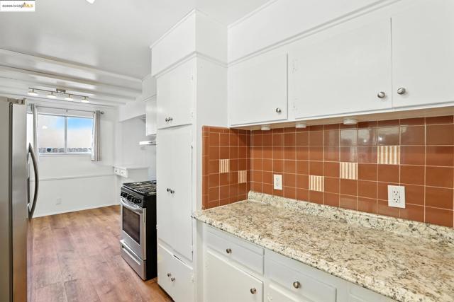 6725 Austin Way, Sacramento CA: https://media.crmls.org/mediaz/fdec789b-4fbc-4903-bb4f-4189a22fc184.jpg