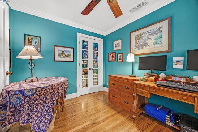 203 Roberta Ave, Pleasant Hill CA: https://media.crmls.org/mediaz/fdecb4d6-3ae5-498d-aca4-3848d46e66e9.jpg