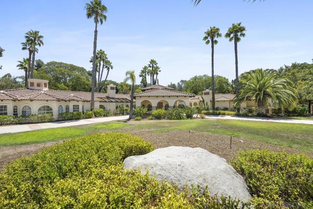 17601 Valle Verde, Poway CA: https://media.crmls.org/mediaz/fded2e03-b1c2-4253-ac54-f8d72aee3a4e.jpg