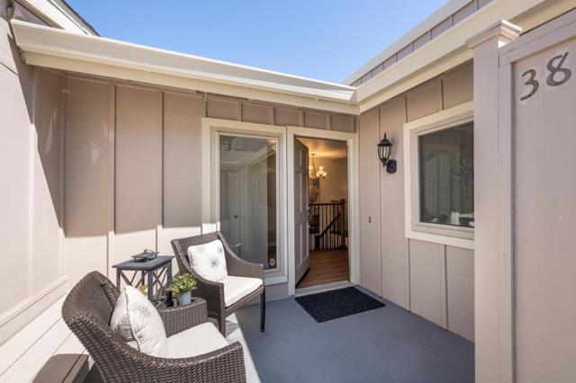 38 Weepingridge Court, San Mateo CA: https://media.crmls.org/mediaz/fded7598-3e22-4e9e-9875-71ff86ea5b9a.jpg