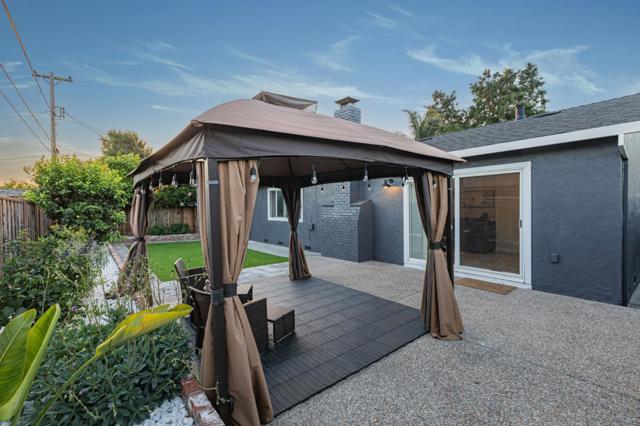 342 Swaps Drive, San Jose CA: https://media.crmls.org/mediaz/fded8759-bcff-45d3-8783-42d2223935f0.jpg