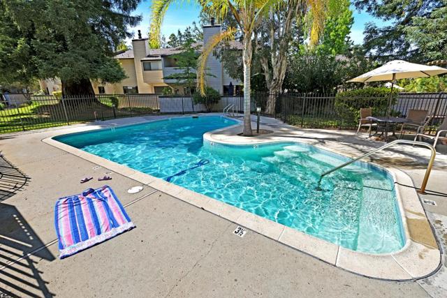 109 Oakland Place, Los Gatos CA: https://media.crmls.org/mediaz/fdede288-3c0c-4e51-a7ea-e7891082b1ae.jpg