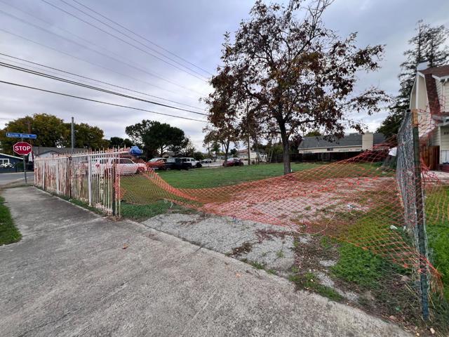 0 harriet Avenue, San Jose CA: https://media.crmls.org/mediaz/fdee9d36-b549-4fd3-8ac2-62cba6f87f06.jpg