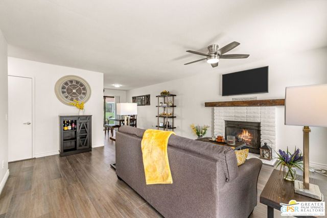 75190 Via Manzano, Palm Desert CA: https://media.crmls.org/mediaz/fdefe3a2-ce05-4e4e-908d-530ad5eb1e9d.jpg