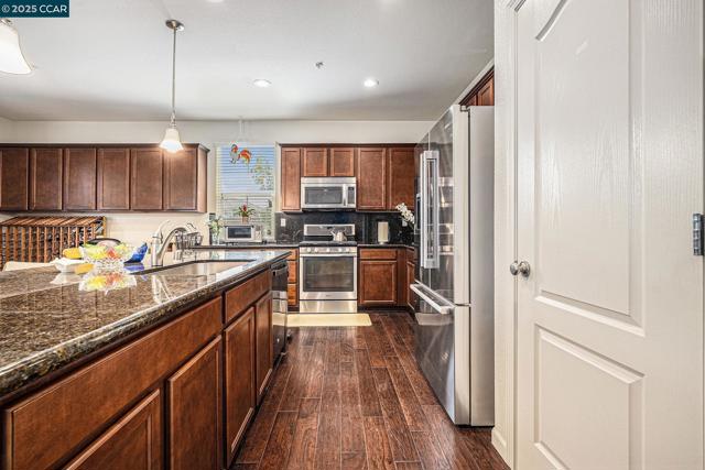4637 Appleglen St, Antioch CA: https://media.crmls.org/mediaz/fdf03739-5c30-42e3-9fd8-bf8ef1d45020.jpg