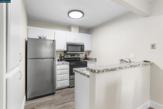 5425 Concord Blvd, Concord CA: https://media.crmls.org/mediaz/fdf0ac93-0783-4600-a9d2-23aaab1ca202.jpg