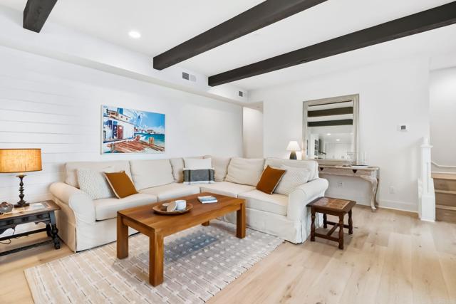 1400 Anacona Place, Encinitas CA: https://media.crmls.org/mediaz/fdf122a9-a60e-4525-9fdd-47cb4c9d48f4.jpg