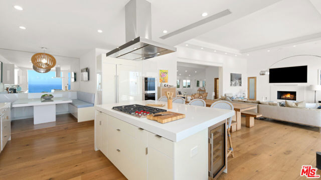 31654 Broad Beach Road photo 26
