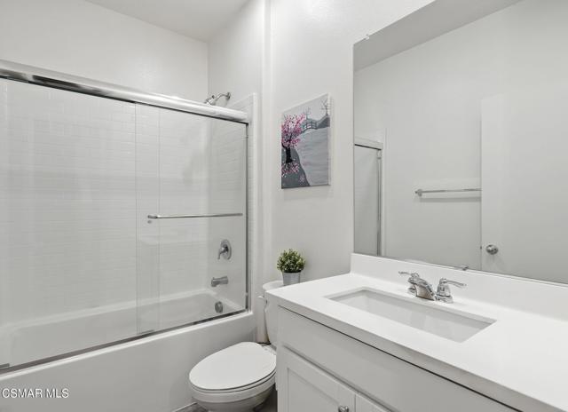 30207 Honor Court, Menifee CA: https://media.crmls.org/mediaz/fdf2dba8-a225-4005-9590-85ac96e8f93e.jpg