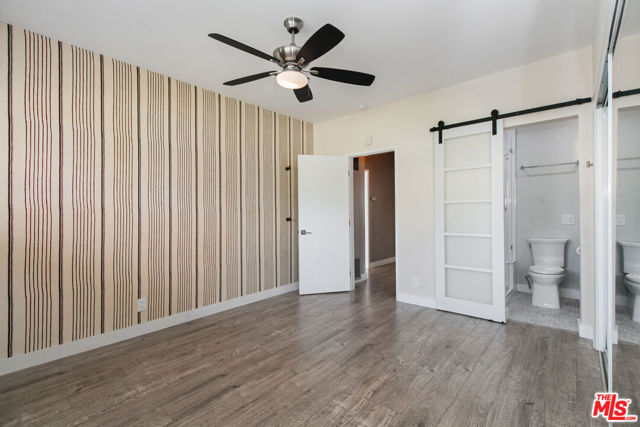 1233 N Laurel Avenue, West Hollywood CA: https://media.crmls.org/mediaz/fdf3da59-b875-41a5-8925-ed29f289b8cc.jpg