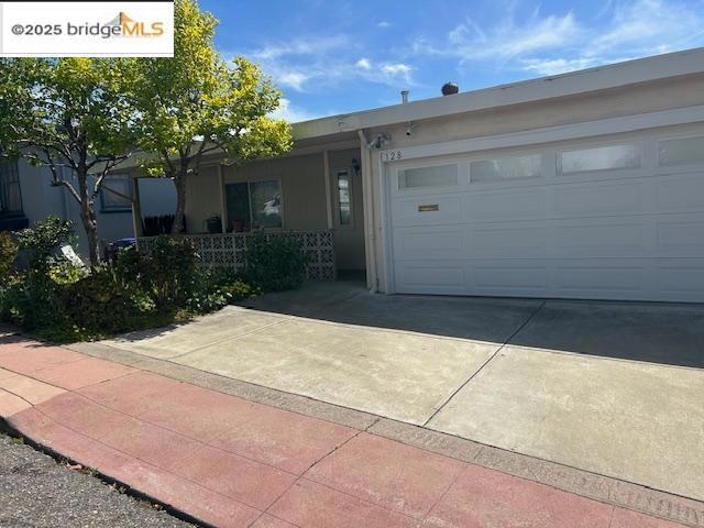 128 Moraga Ave