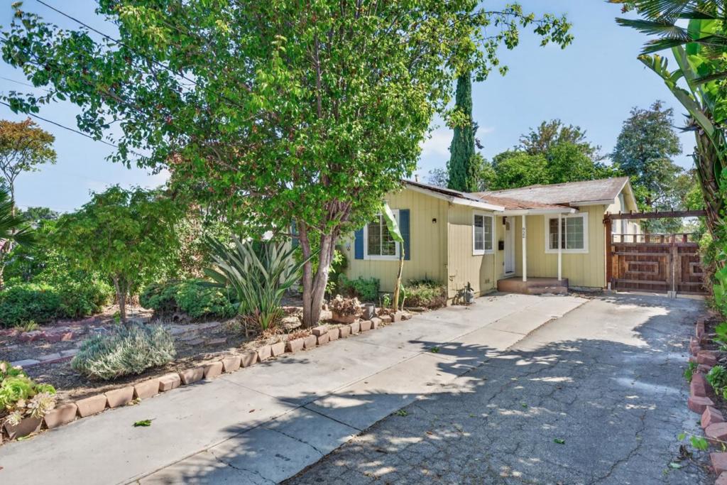 922 N 5th Street