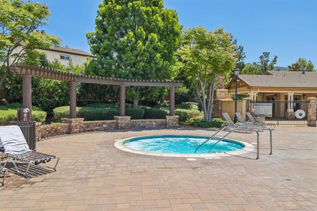 31332 Bluebeech Court, Temecula CA: https://media.crmls.org/mediaz/fdf64429-29b8-4f34-8d7b-a0d79c69896a.jpg