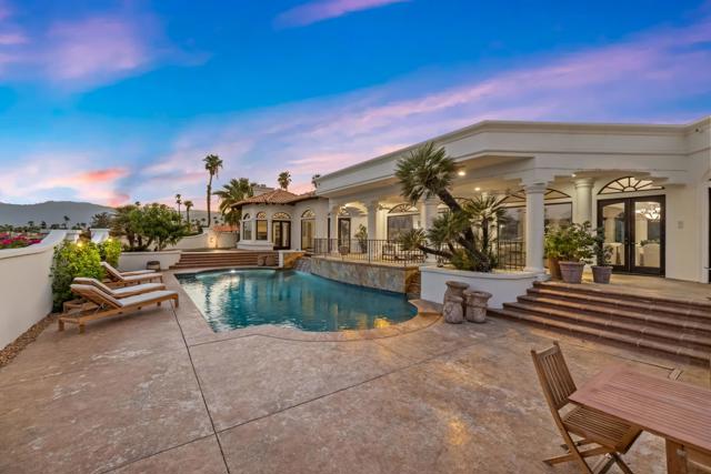 345 Crest Lake Drive, Palm Desert, CA 92211