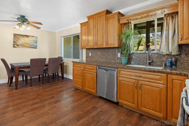 1140 Cloverleaf Dr, El Cajon CA: https://media.crmls.org/mediaz/fdf8b4cd-5260-452a-aa1b-0887bb6116a6.jpg