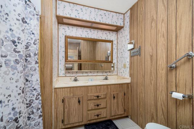 Detail Gallery Image 16 of 49 For 1506 Oak Dr #4,  Vista,  CA 92084 - 2 Beds | 2 Baths