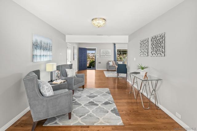 3733 La Cresta Dr, San Diego CA: https://media.crmls.org/mediaz/fdf98762-cd11-48f3-afbb-2b8a7f4eaae6.jpg