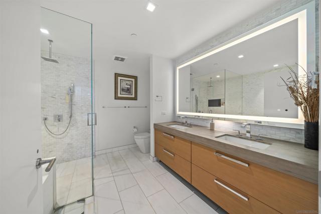 888 W E St, San Diego CA: https://media.crmls.org/mediaz/fdf9bfc0-01b0-4422-9f15-d14c49b14c44.jpg