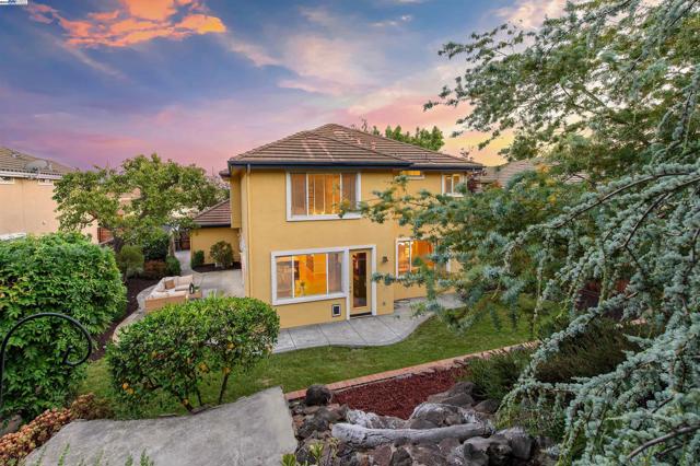 3582 Ridgecrest Way, Livermore CA: https://media.crmls.org/mediaz/fdf9c1ad-d098-416e-a90c-6eabb87300a3.jpg