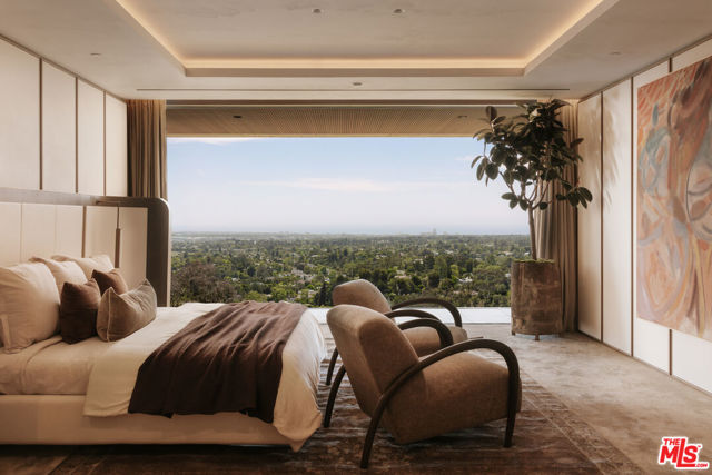 Drew Fenton | 684 Firth Avenue Los Angeles CA | MLS: 7726795