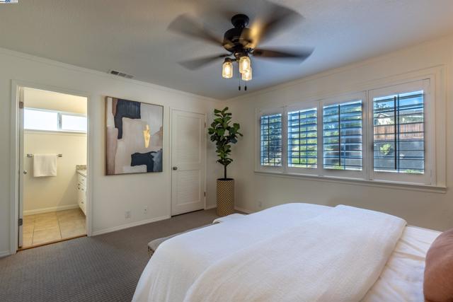 702 Sylvaner Dr, Pleasanton CA: https://media.crmls.org/mediaz/fdf9dd41-3592-40f1-aa6c-bb7c6f584c80.jpg
