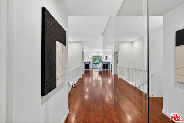 1920 Pandora Avenue, Los Angeles CA: https://media.crmls.org/mediaz/fdfb02dc-920a-42e9-990d-20c1f32bea84.jpg
