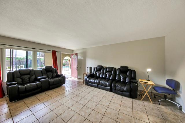 1420 Hilltop Drive, Chula Vista CA: https://media.crmls.org/mediaz/fdfb335f-d84d-4757-932e-0cada2598164.jpg