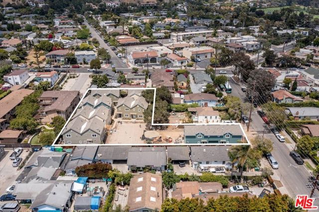 1317 Punta Gorda, Santa Barbara CA: https://media.crmls.org/mediaz/fdfba53f-bdab-428c-9eea-141ed8bf1c57.jpg