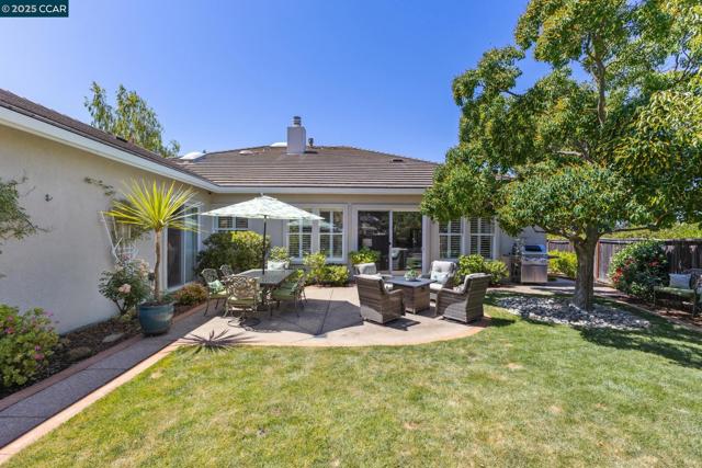 109 Forest Hill, Clayton CA: https://media.crmls.org/mediaz/fdfbeb43-1509-49ad-a5f0-bdc9a29f08c6.jpg