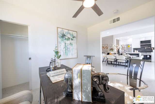 833 N Calle De Flora Vista, Palm Springs CA: https://media.crmls.org/mediaz/fdfc55b9-ce8d-49bc-b3b4-3a147c0155d9.jpg